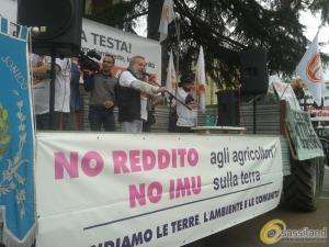 Manifestazione di protesta contro l´IMU Agricola - 28 aprile 2015 (Foto Antonio Grasso)